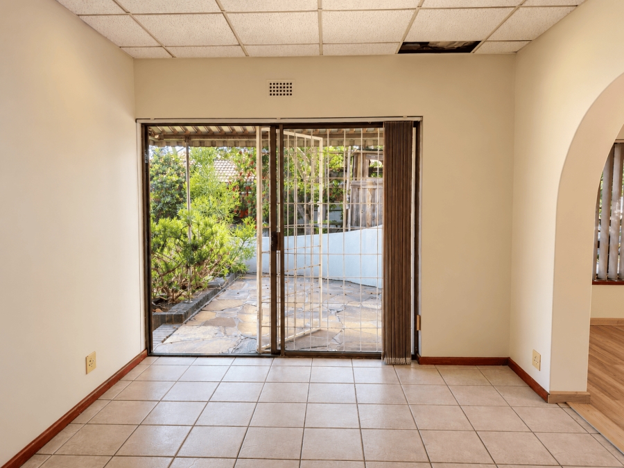 4 Bedroom Property for Sale in Protea Heights Western Cape